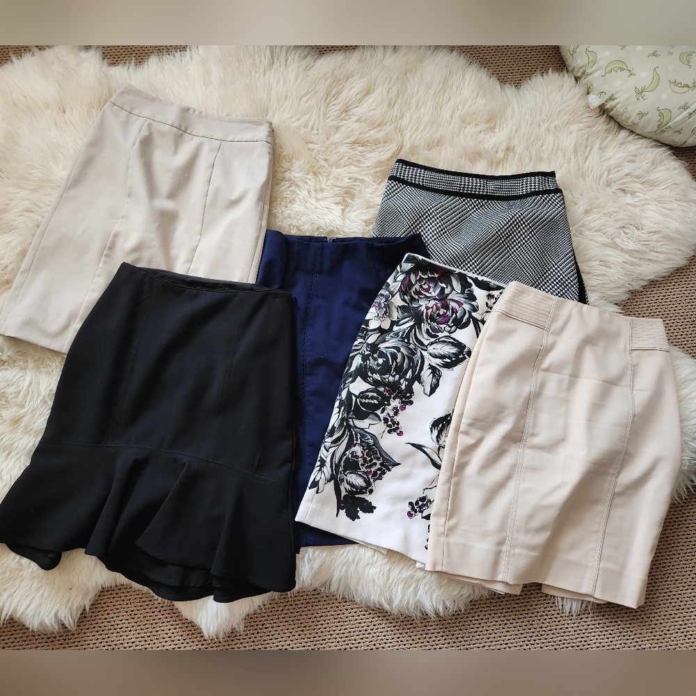 6 bundle skirts- White house black market- size 00 and 0